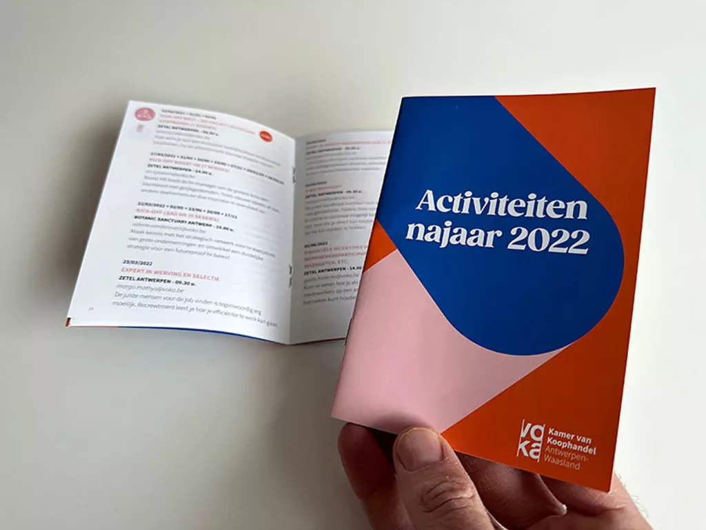 Magazine-ontwerp voor Voka Ondernemers met uitnodiging voor de najaarsactiviteiten door Pieter Geerts